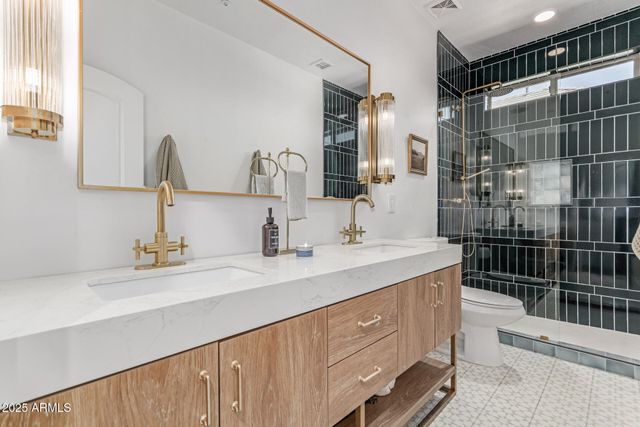 3030 E CAMELLIA Drive, Gilbert, AZ 85296