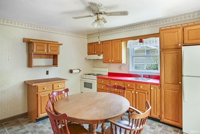 2123 Cass Avenue, Evansville, IN 47714