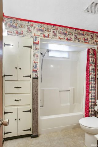 2123 Cass Avenue, Evansville, IN 47714