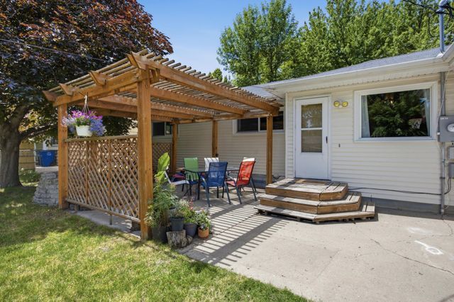 1512 17th Street S, Moorhead, MN 56560