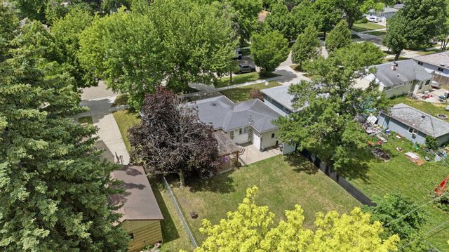 1512 17th Street S, Moorhead, MN 56560