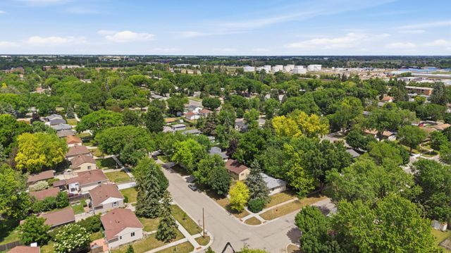 1512 17th Street S, Moorhead, MN 56560