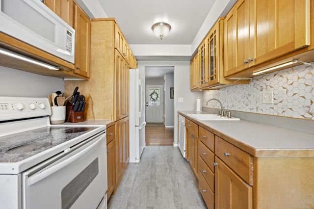 1512 17th Street S, Moorhead, MN 56560