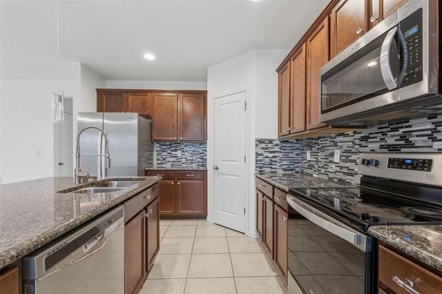 836 CAMBRIDGE DRIVE, Winter Haven, FL 33881