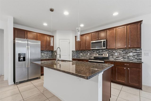 836 CAMBRIDGE DRIVE, Winter Haven, FL 33881