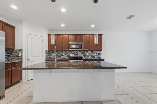 836 CAMBRIDGE DRIVE, Winter Haven, FL 33881