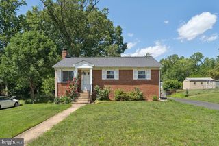 7022 STRATHMORE ST, Falls Church, VA 22042