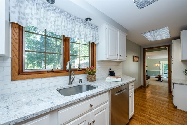 5221 Ridge Road, Stevensville, MI 49127