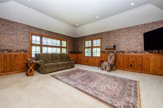 5221 Ridge Road, Stevensville, MI 49127