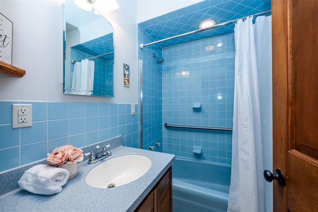 5221 Ridge Road, Stevensville, MI 49127