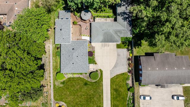 5221 Ridge Road, Stevensville, MI 49127