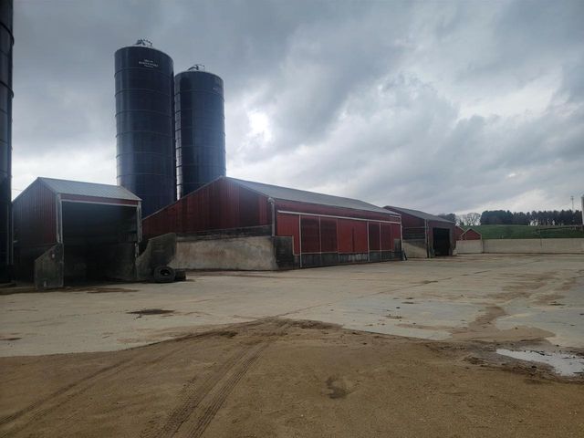 E8985 County B Road, Sauk City, WI 53588