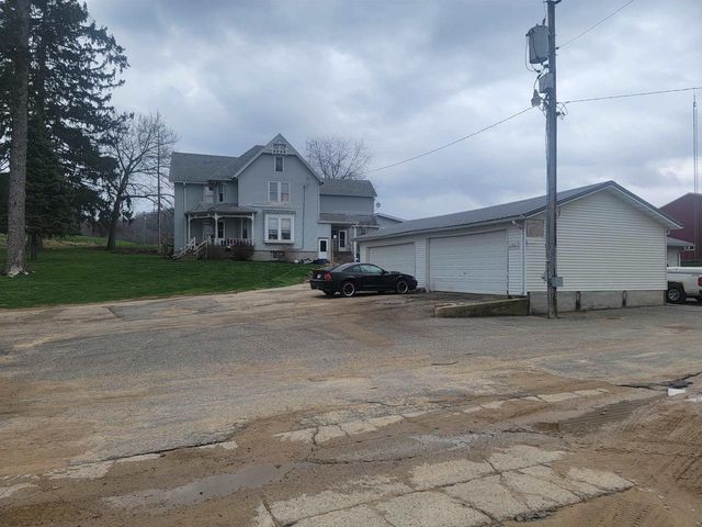 E8985 County B Road, Sauk City, WI 53588