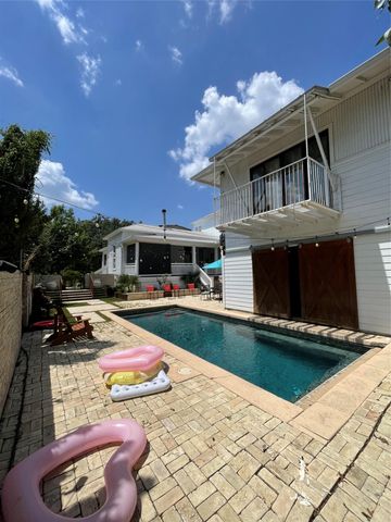1000 E 8th ST, Austin, TX 78702