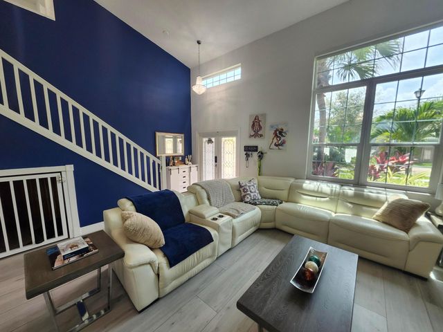 1582 NW 135th Avenue, Pembroke Pines, FL 33028