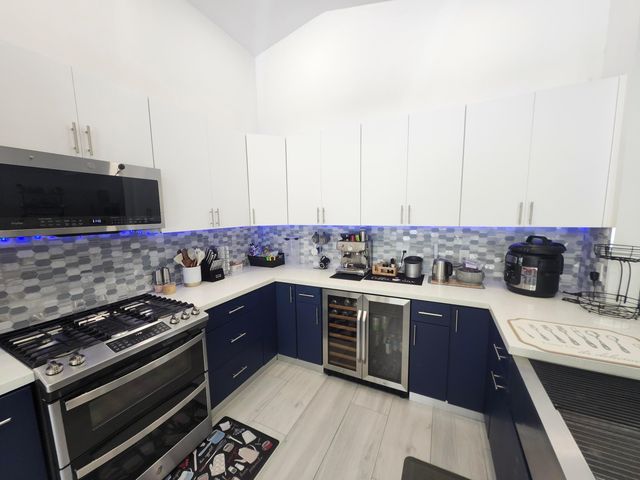 1582 NW 135th Avenue, Pembroke Pines, FL 33028