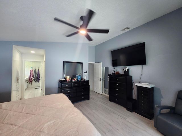 1582 NW 135th Avenue, Pembroke Pines, FL 33028