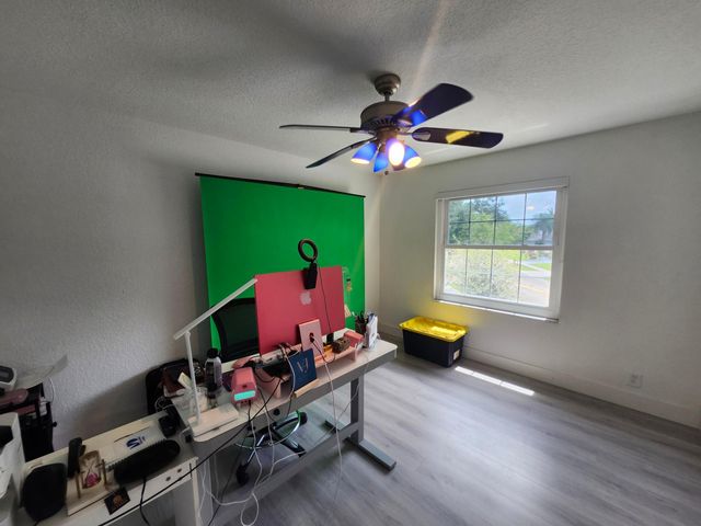 1582 NW 135th Avenue, Pembroke Pines, FL 33028