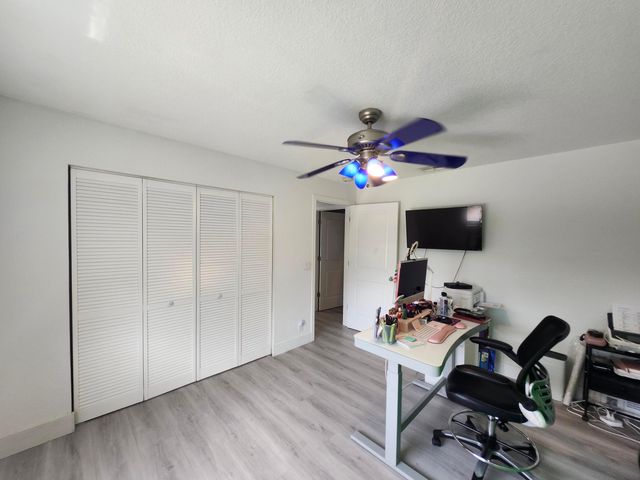 1582 NW 135th Avenue, Pembroke Pines, FL 33028