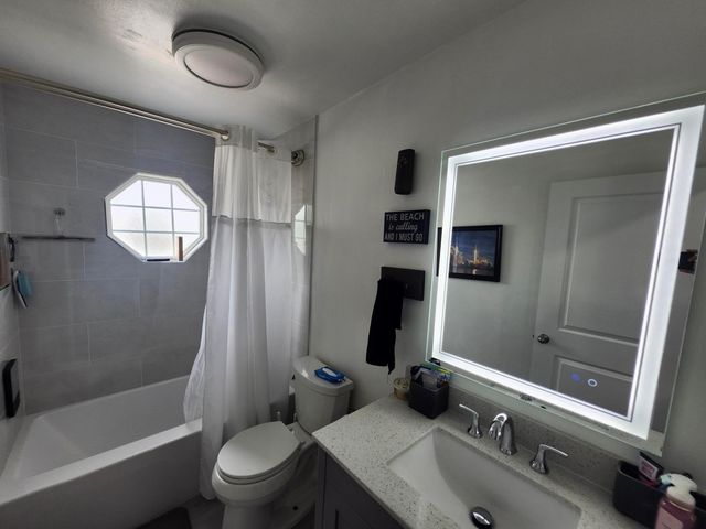 1582 NW 135th Avenue, Pembroke Pines, FL 33028