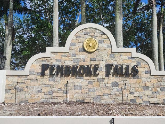 1582 NW 135th Avenue, Pembroke Pines, FL 33028
