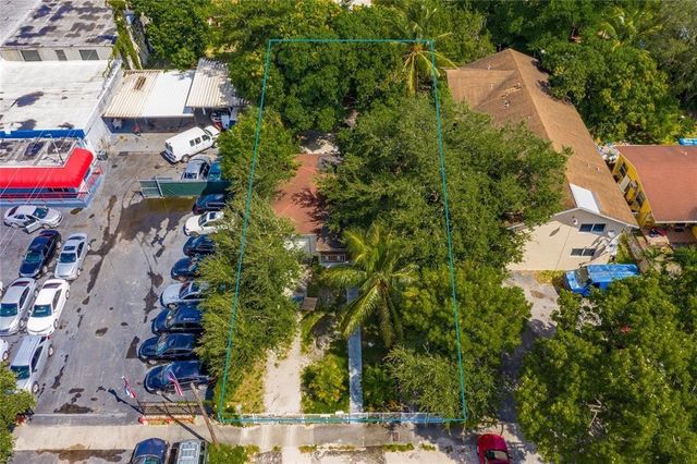 2621 NW 32nd Street, Miami, FL 33142
