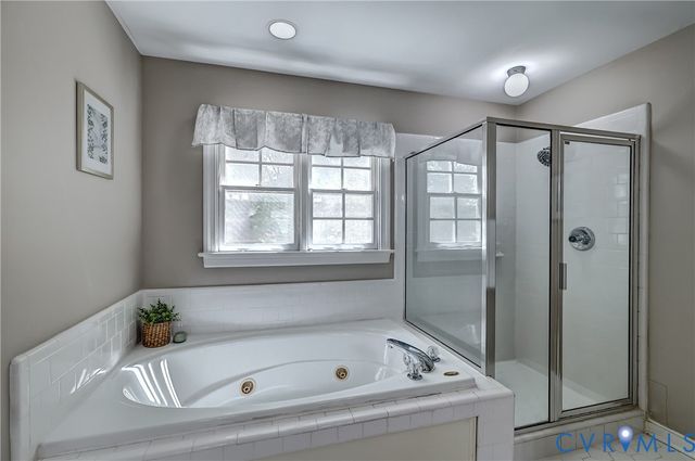 13417 Shelbourne Dr, Henrico, VA 23233
