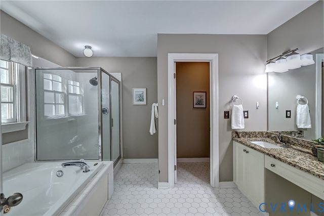 13417 Shelbourne Dr, Henrico, VA 23233