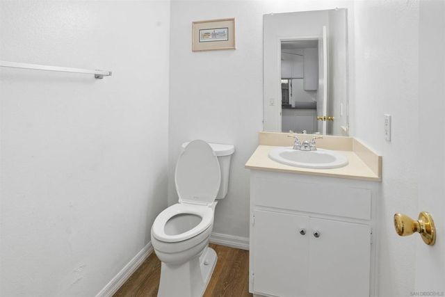 1225 N Broadway 21, Escondido, CA 92026