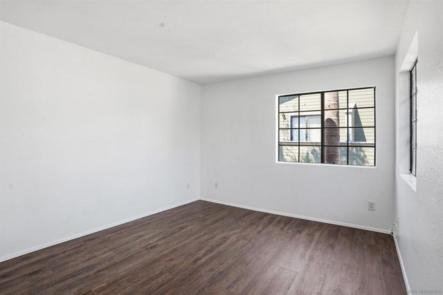 1225 N Broadway 21, Escondido, CA 92026