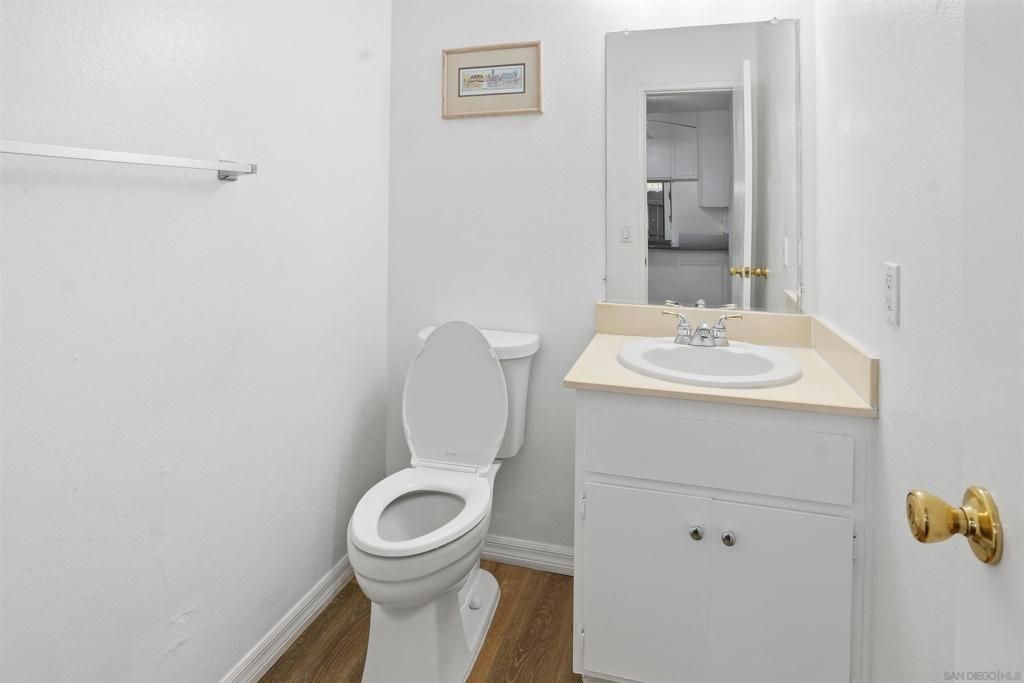 Image 10 of property listing at 1225 N Broadway 21, Escondido, CA 92026