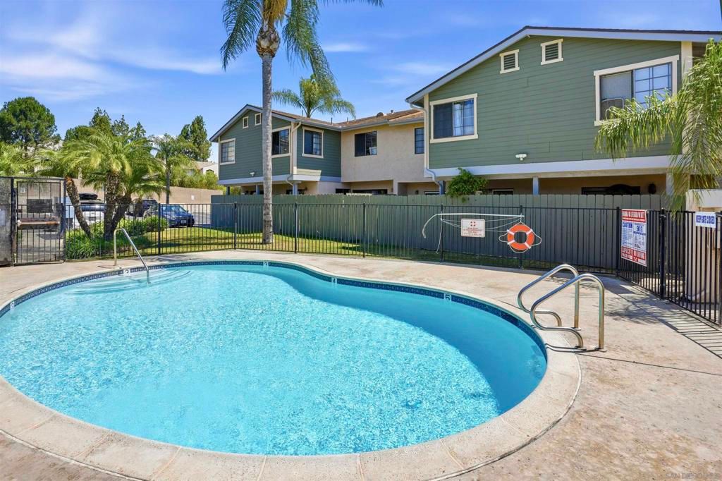 Image 31 of property listing at 1225 N Broadway 21, Escondido, CA 92026