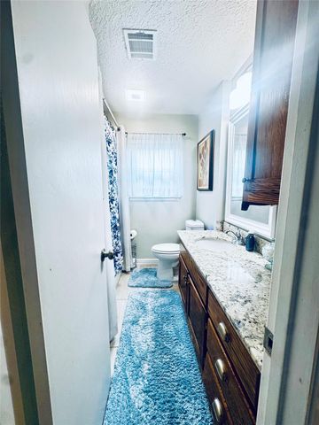 1029 Vine Drive, Angleton, TX 77515