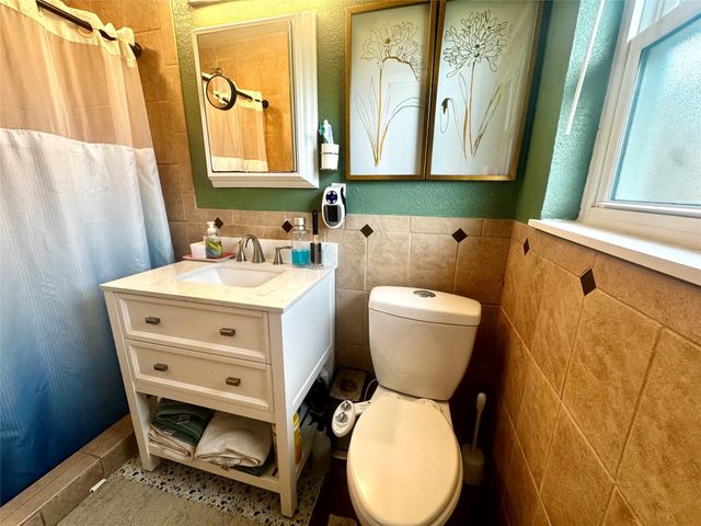 1029 Vine Drive, Angleton, TX 77515