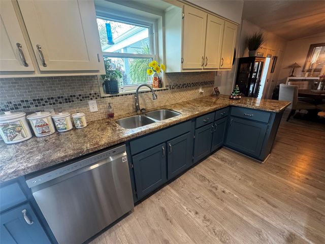 1029 Vine Drive, Angleton, TX 77515