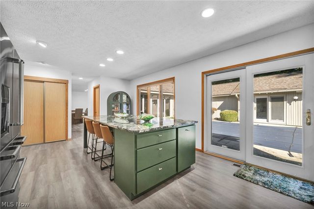 8672 Gatewood Drive, North Ridgeville, OH 44039