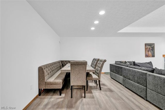 8672 Gatewood Drive, North Ridgeville, OH 44039