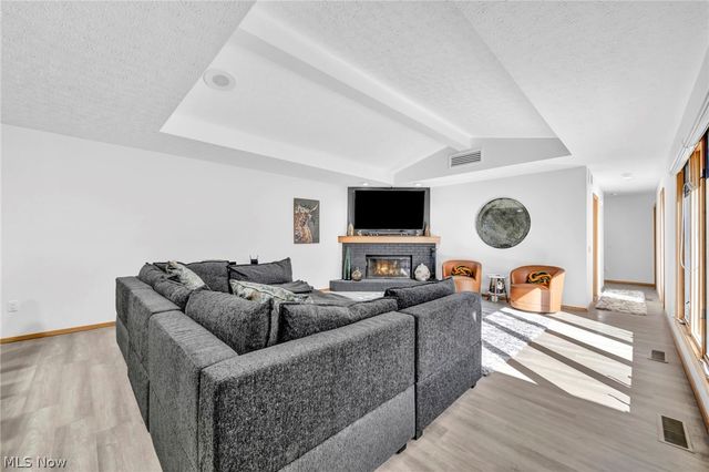 8672 Gatewood Drive, North Ridgeville, OH 44039