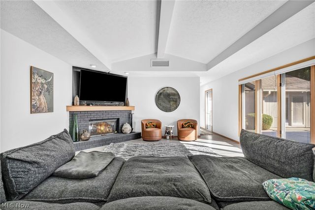 8672 Gatewood Drive, North Ridgeville, OH 44039