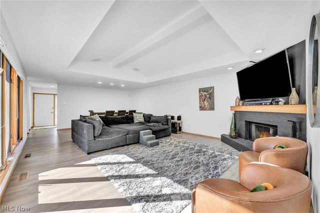 8672 Gatewood Drive, North Ridgeville, OH 44039