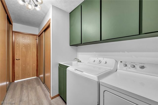 8672 Gatewood Drive, North Ridgeville, OH 44039