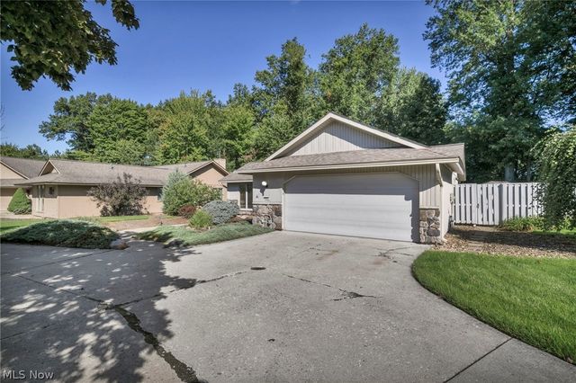 8672 Gatewood Drive, North Ridgeville, OH 44039