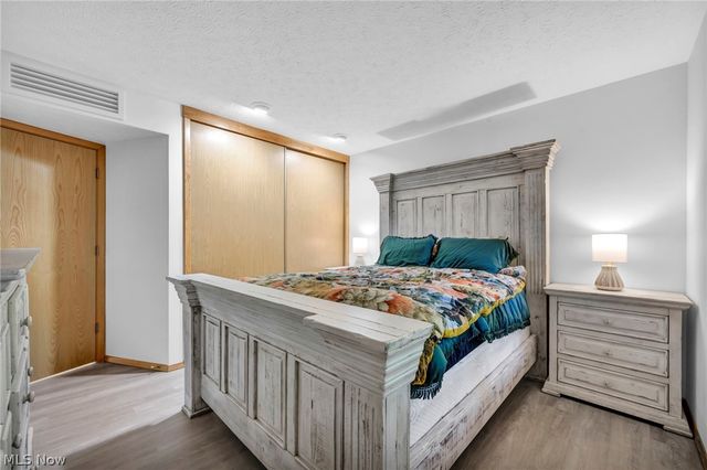 8672 Gatewood Drive, North Ridgeville, OH 44039
