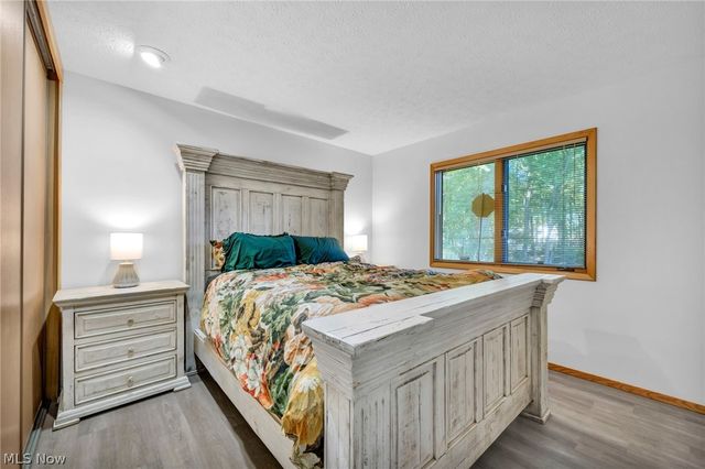 8672 Gatewood Drive, North Ridgeville, OH 44039