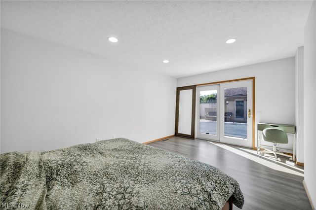 8672 Gatewood Drive, North Ridgeville, OH 44039