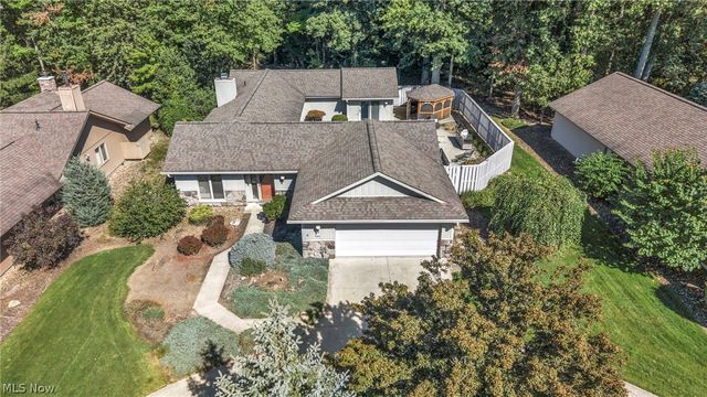 8672 Gatewood Drive, North Ridgeville, OH 44039