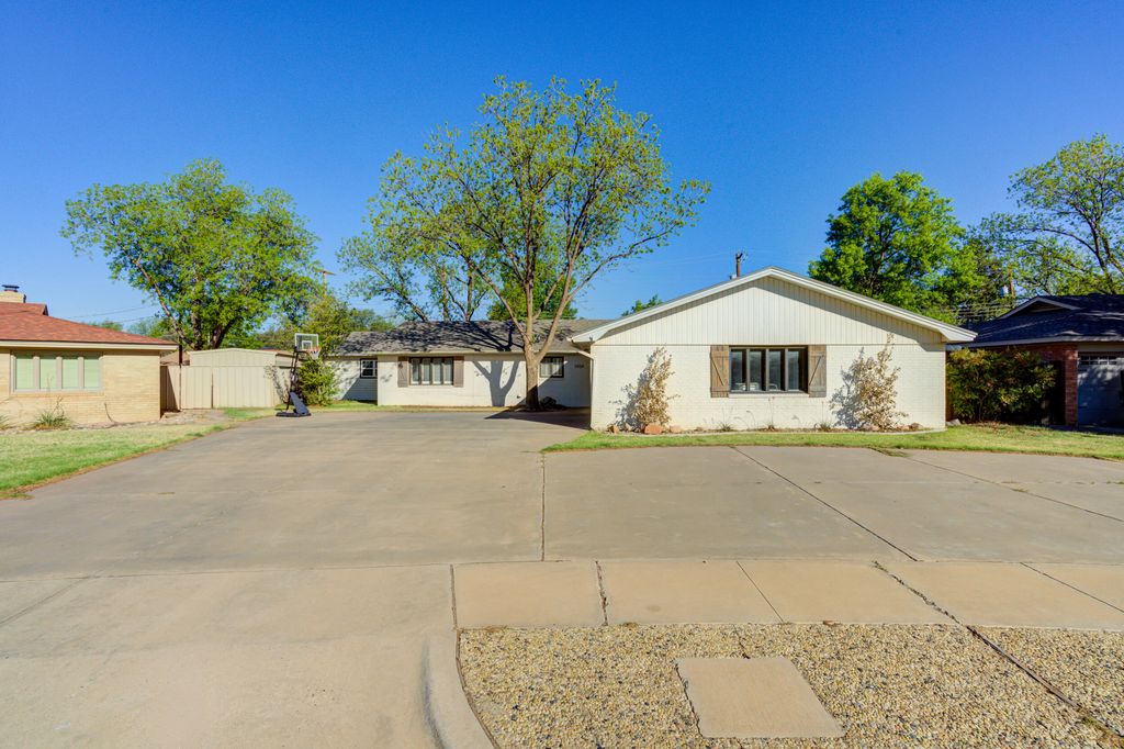 3824 64th Drive, Lubbock, TX 79413