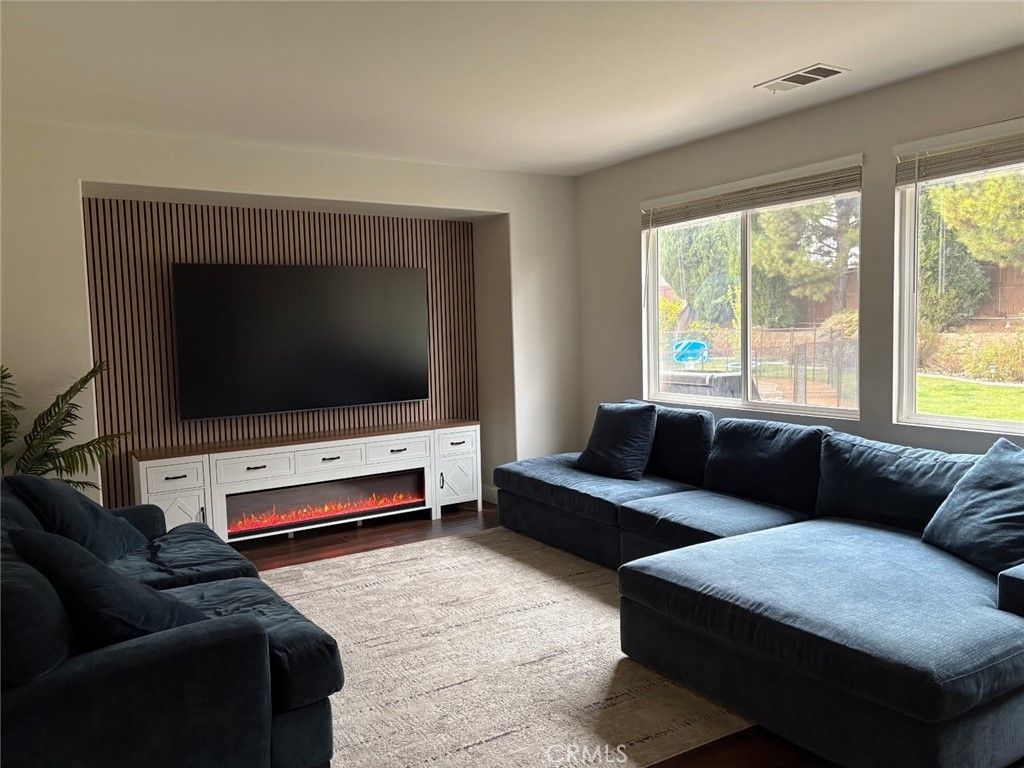 Image 2 of property listing at 1640 Amber Lily, Beaumont, CA 92223