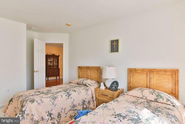 33 CYPRESS LANE, West Creek, NJ 08092