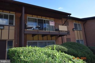 10027 /322 FAIR WOODS DR #322, Fairfax, VA 22030